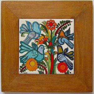 מתנה לבית-אריח מצויר עם מ מסגרת עץ- צפורים צבעוניות דגם מקסיקני