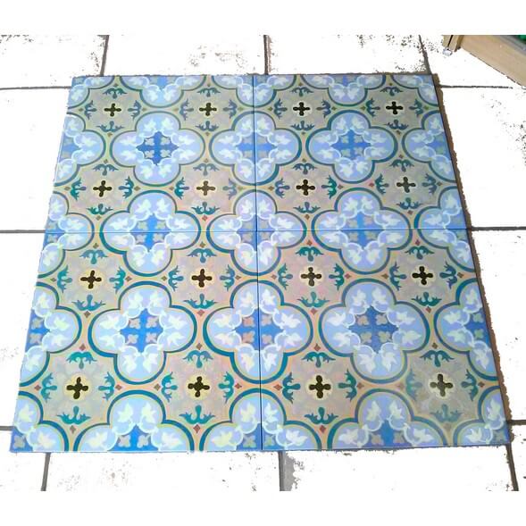 שטיח אריחים מצוירים- דגם צבעונים תכלת